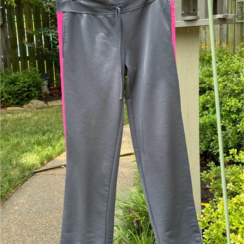 DANSKIN Pants, 
Women's M 8/10,
Gray & Hot Pink Side Trim, 
With 2 Pockets. TC